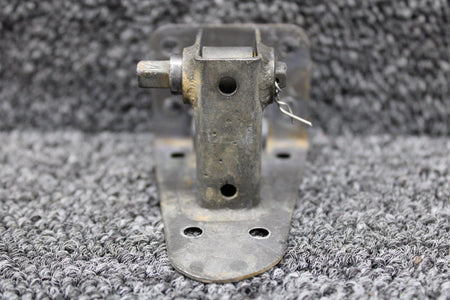 Cessna Aircraft Parts 1511408-32 Cessna T337G Upper Cabin Door Latch Upper Forward with Link and Joint