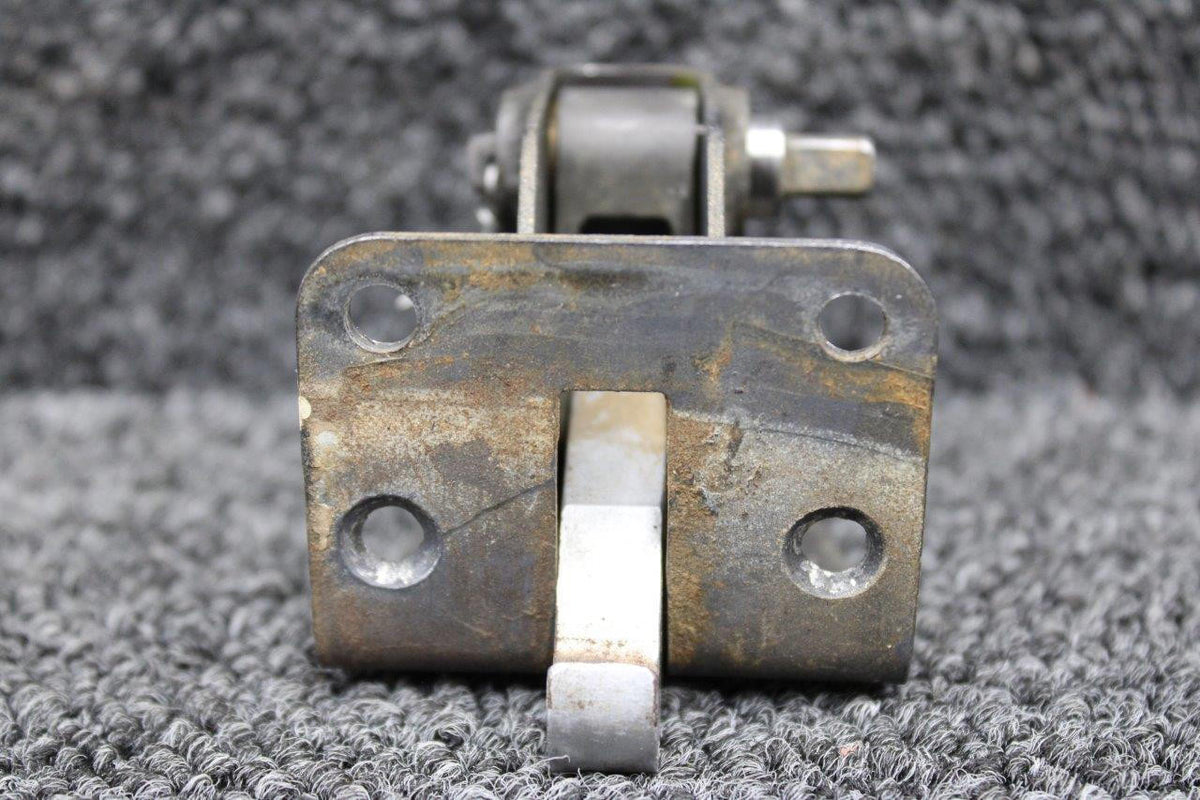 Cessna Aircraft Parts 1511408-32 Cessna T337G Upper Cabin Door Latch Upper Forward with Link and Joint