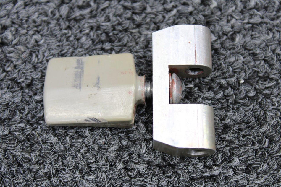 Cessna Aircraft Parts S1771-3, 1511429-8 Cessna T337G Lower Cabin Doorknob with Adapter