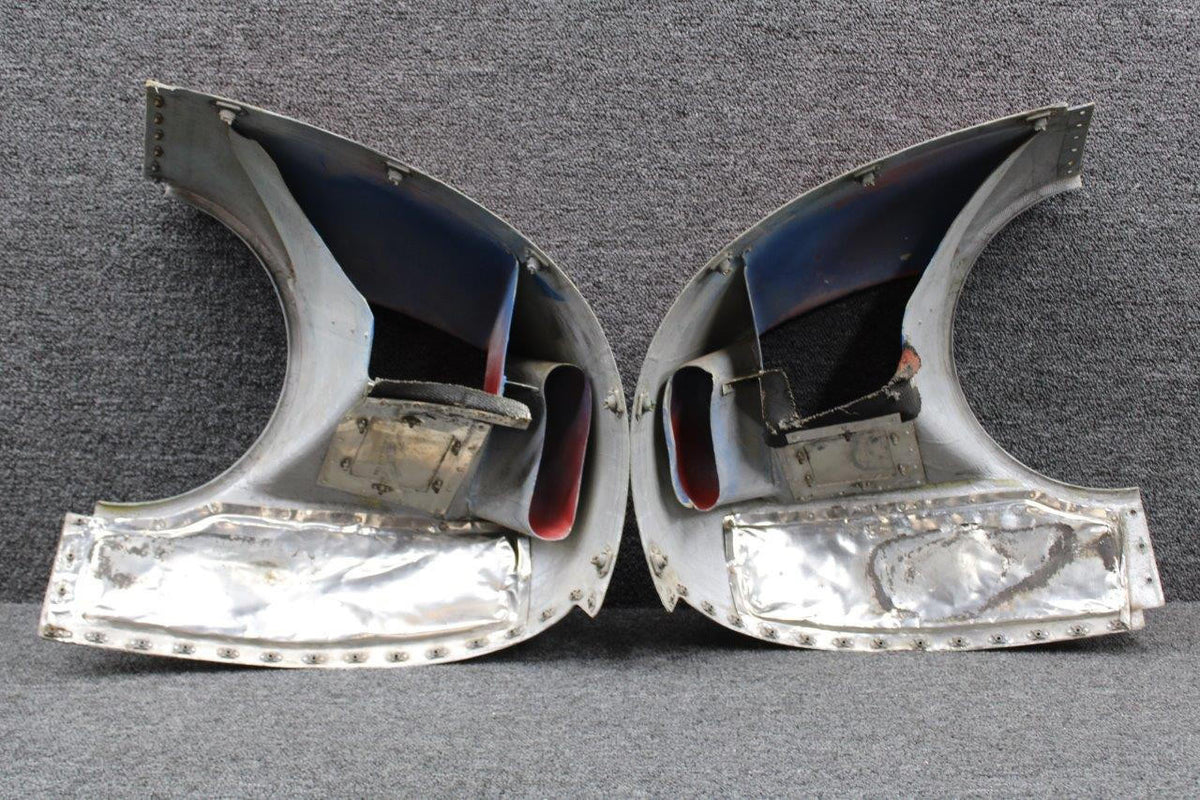 Cessna Aircraft Parts 1552170-1, 1552170-2 Cessna T337G Forward Engine Nose Cap Set LH and RH