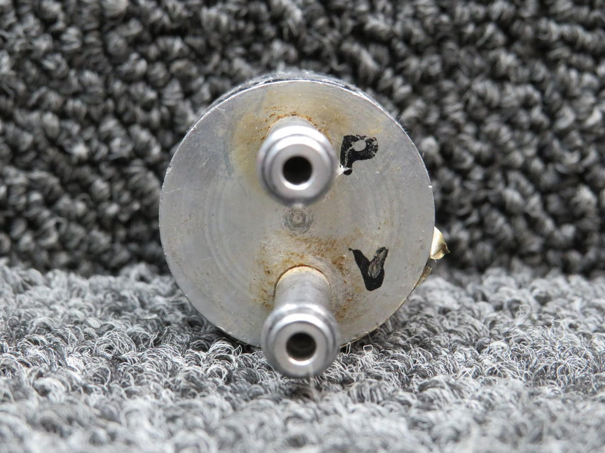Cessna Aircraft Parts C668509-0101 Cessna Suction Indicator (Missing Glass)