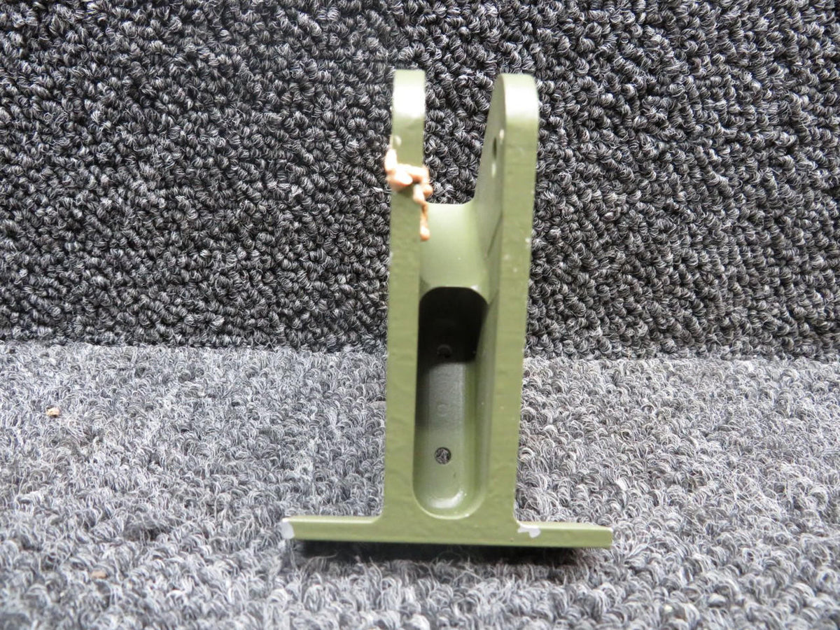 Does Not Apply 159CSM10054-3 Gulfstream I Mounting Bracket LH (New Old Stock)