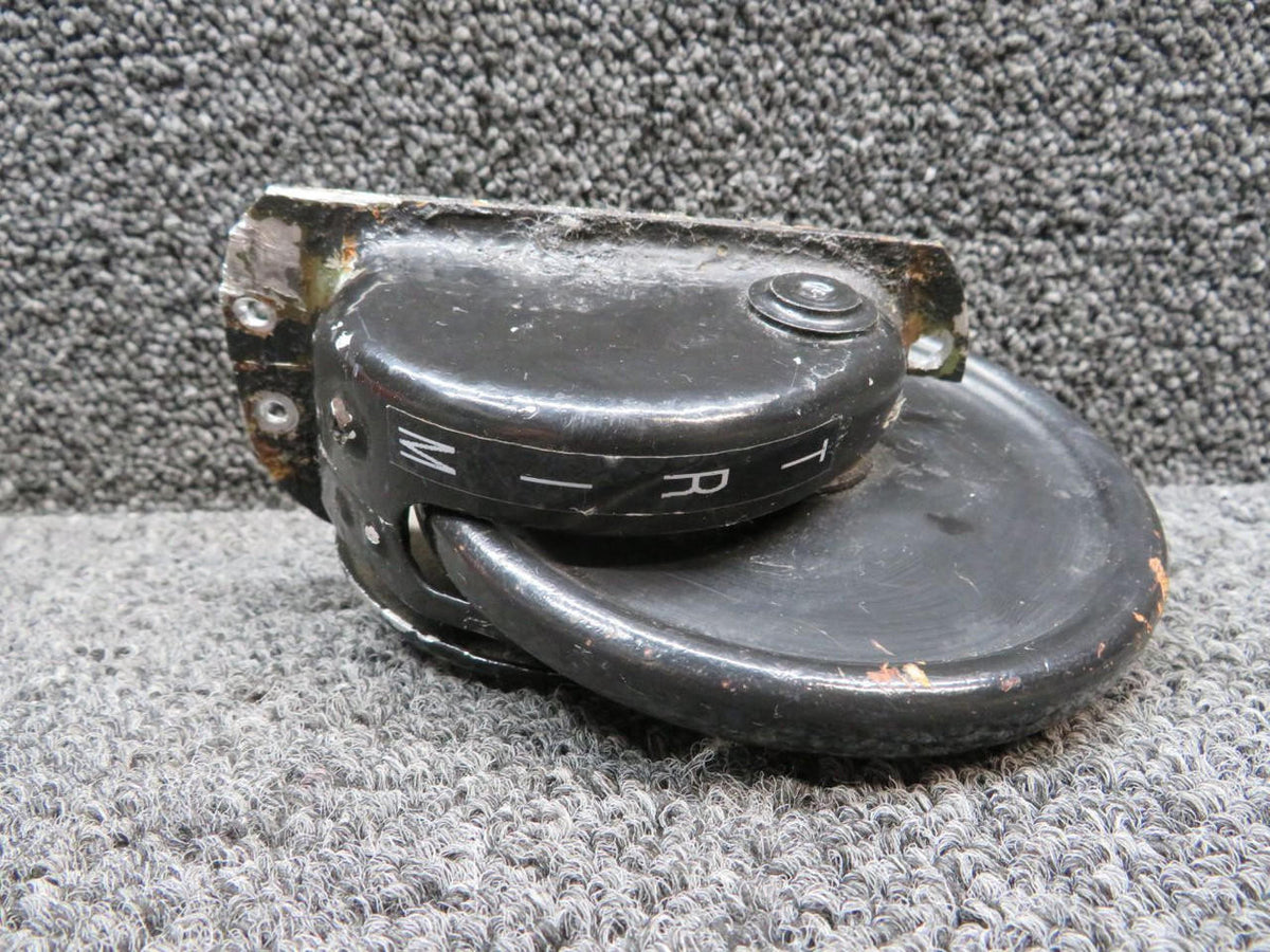 Cessna Aircraft Parts 0411427, 0411877, 0411426 Cessna 170A Elevator Tab Wheel and Shaft Assembly