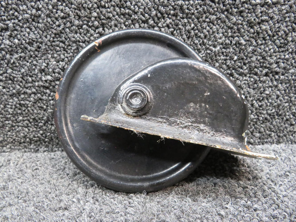 Cessna Aircraft Parts 0411427, 0411877, 0411426 Cessna 170A Elevator Tab Wheel and Shaft Assembly