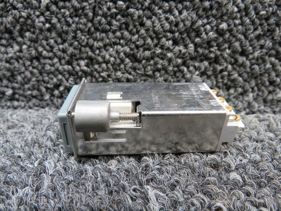 2783-19 Master Specialties 96182-7928 Anit Skid Indicator