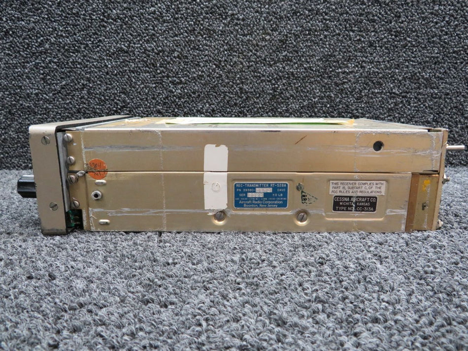 39380-1114 ARC RT-528A Nav-Comm Radio (Volts: 14) (Cracked Knobs) (Core)