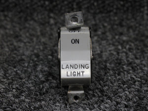 587-827 Eaton Landing Light Rocker Switch (Volts: 125 or 250)