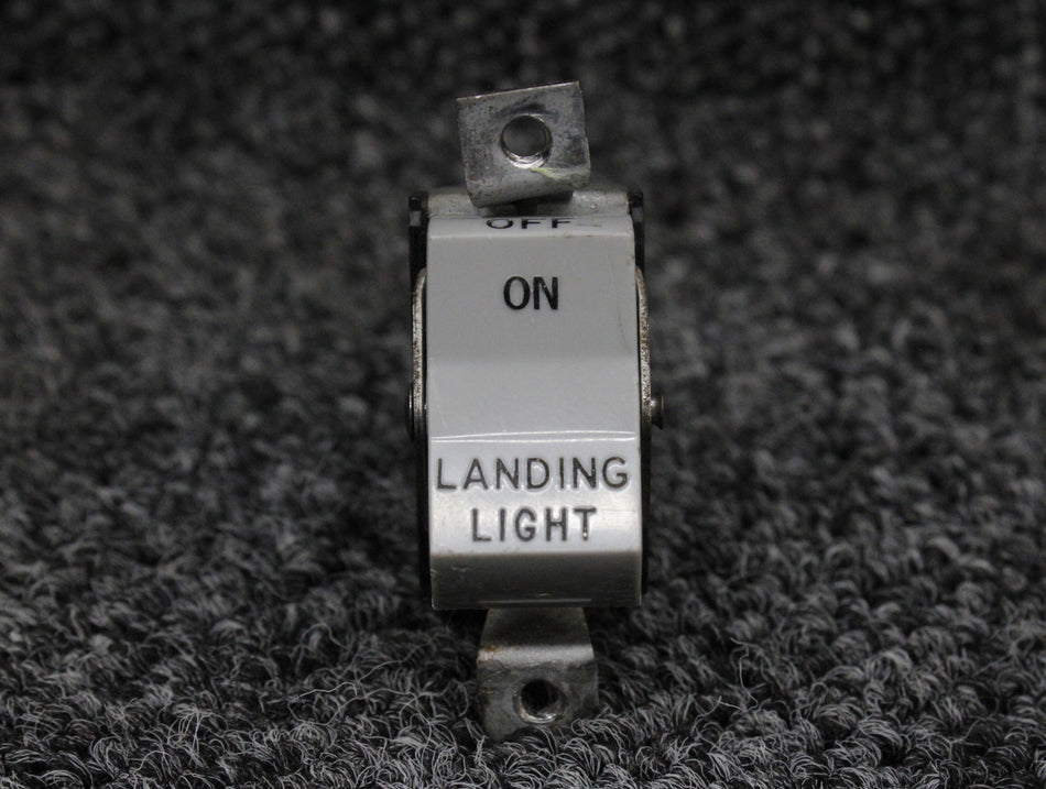 587-827 Eaton Landing Light Rocker Switch (Volts: 125 or 250)