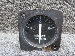 8DJ49GCW2 General Electric Trim Rudder Indicator (Volts: 28)