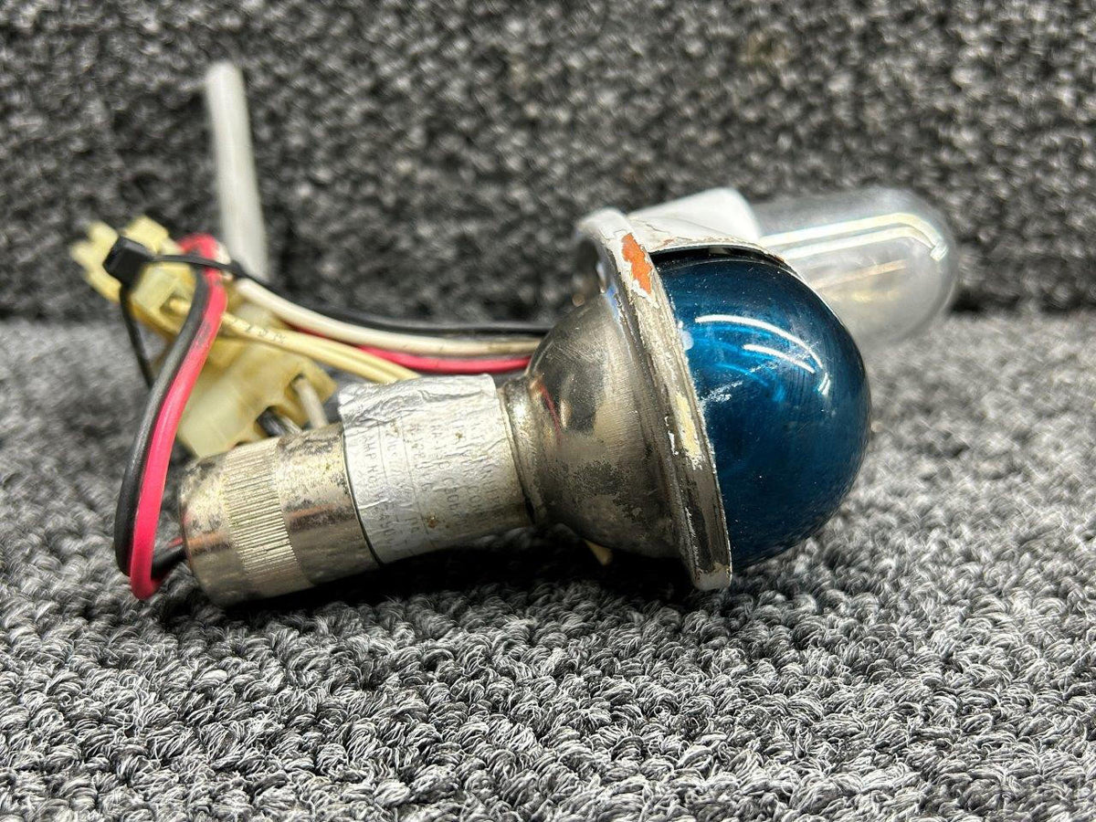 Piper Aircraft Parts 51210-003 Piper PA-31T Wing Navigation Light Assembly with Strobe and Lens
