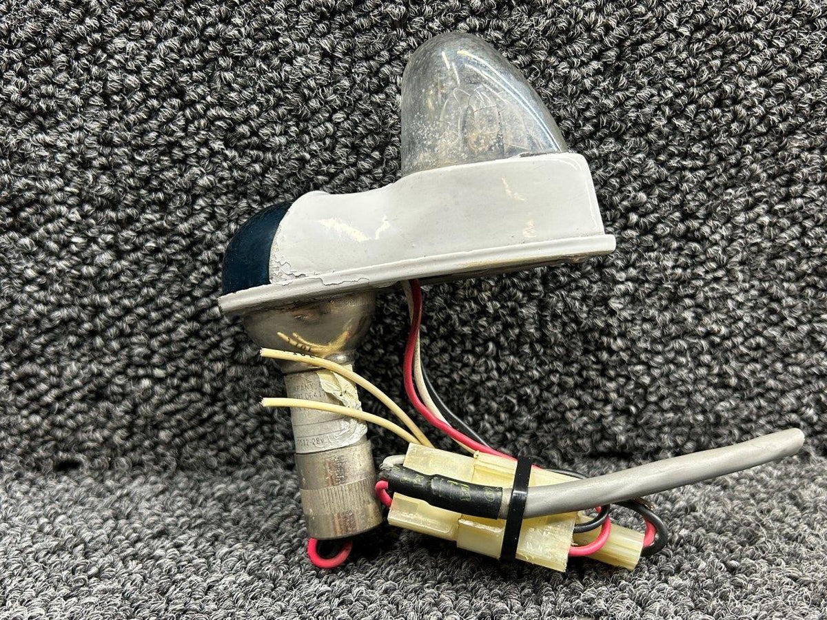 Piper Aircraft Parts 51210-003 Piper PA-31T Wing Navigation Light Assembly with Strobe and Lens