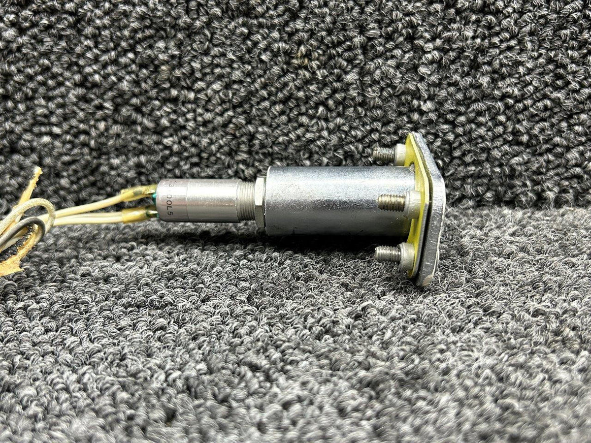 N82156KW78-ST