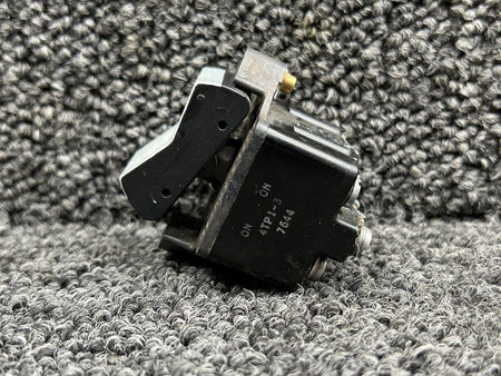 UND Lab Inc 4TP1-3 (Alt: 587-786) UND Lab Inc Ice Protection Rocker Switch