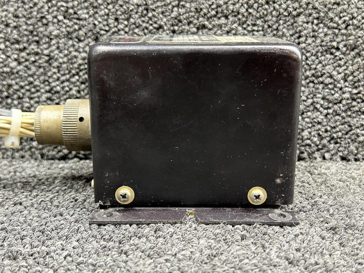 Lear Siegler 51565-016R Lear Siegler Inc DC Static Voltage Regulator (Volts: 28, Amps: 8)