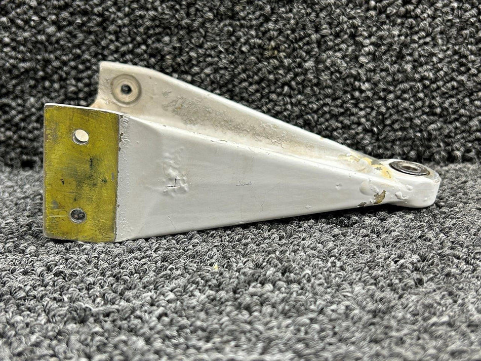 Piper Aircraft Parts 45242-000 Piper PA-31T Inboard Horizontal Hinge LH or RH