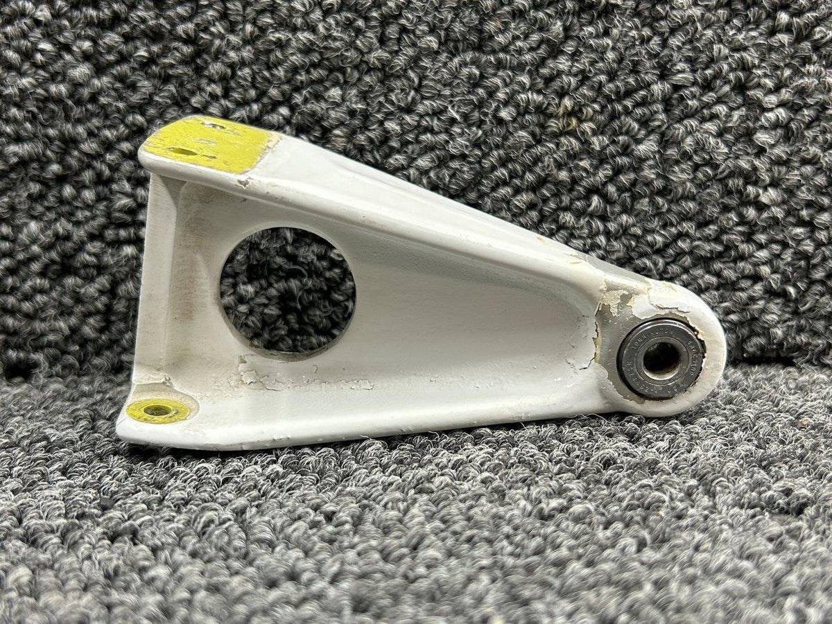 Piper Aircraft Parts 45201-000 Piper PA-31T Outboard Horizontal Hinge LH or RH