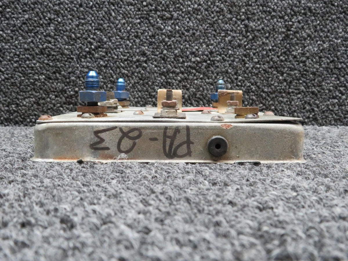 Does Not Apply Instrument Gauge Cluster Assembly (Volts: 12) (Broken Mounting Tabs) (Missing Glass)