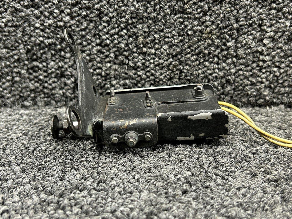 Pratt and Whitney 51059-002 Pratt and Whitney PT6A-28 Propeller Electric De-Ice Switch Assembly