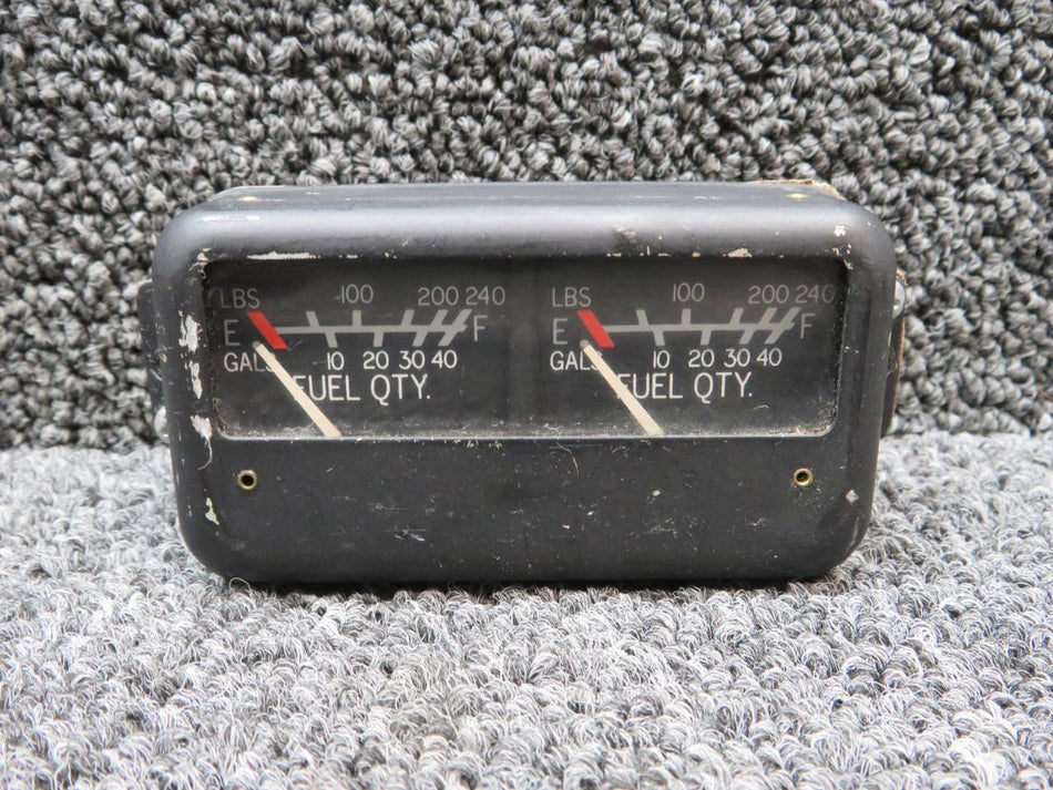 Rochester C669562-0107 Rochester 6247-00163 Dual Fuel Gauge Cluster (Volts: 28)