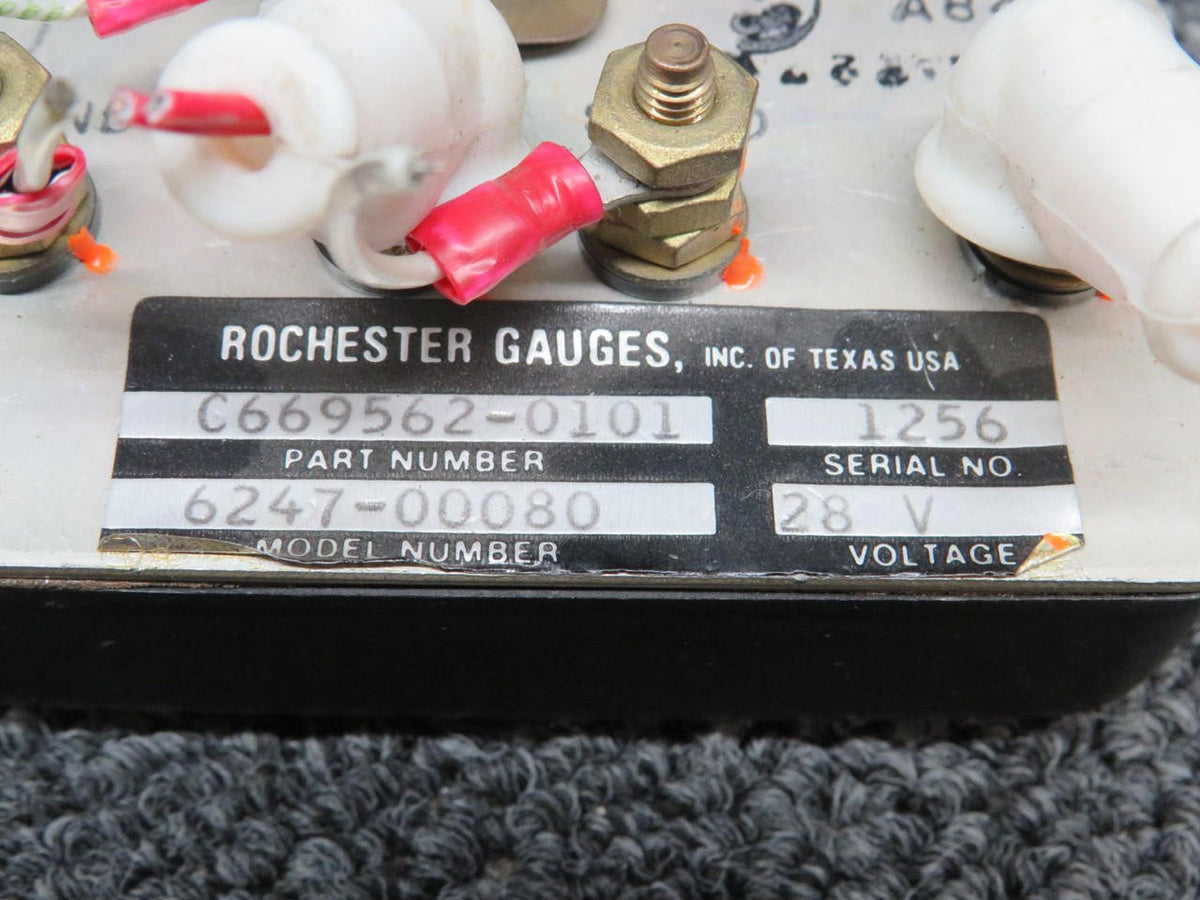 Rochester C669562-0101 Rochester 6247-00080 Dual Fuel Quantity Gauge Cluster (Volts: 28)