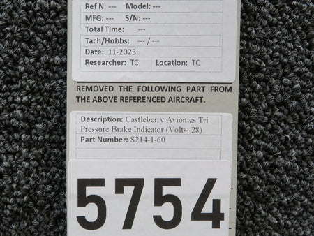 Castleberry S214-1-60 Castleberry Avionics Tri Pressure Brake Indicator (Volts: 28)