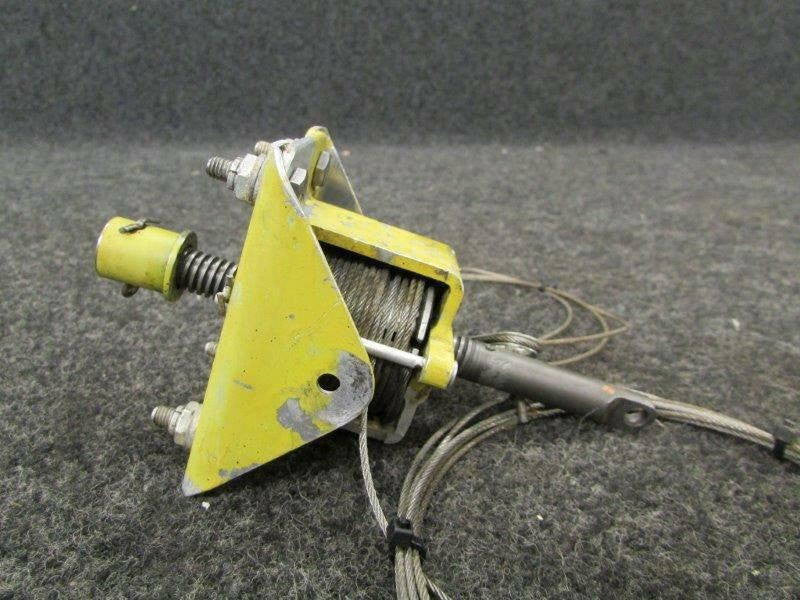 756-217 Piper PA24-180 Screw & Stop Assy Stabilator Trim Tab