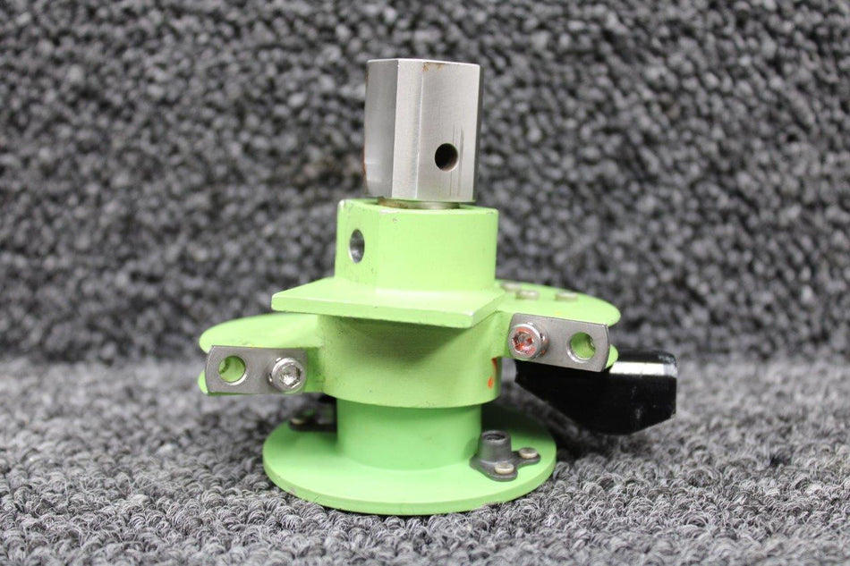 85212-002 (Cast: 82883-2) Piper PA46-350P Control Yoke Aileron Quadrant LH