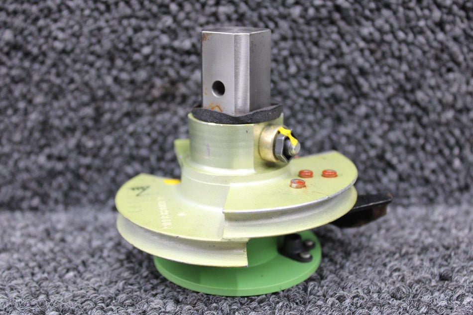 85213-002 (Cast: 82883-3) Piper PA46-350P Control Yoke Aileron Quadrant RH