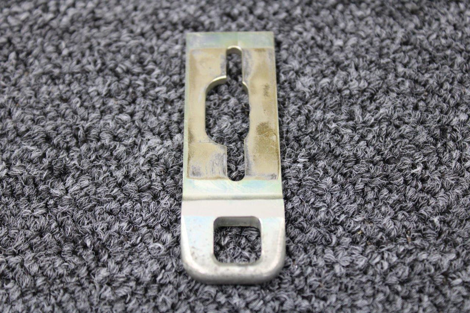 101286-008 Piper PA46-350P Cabin Door Latch Plate Forward
