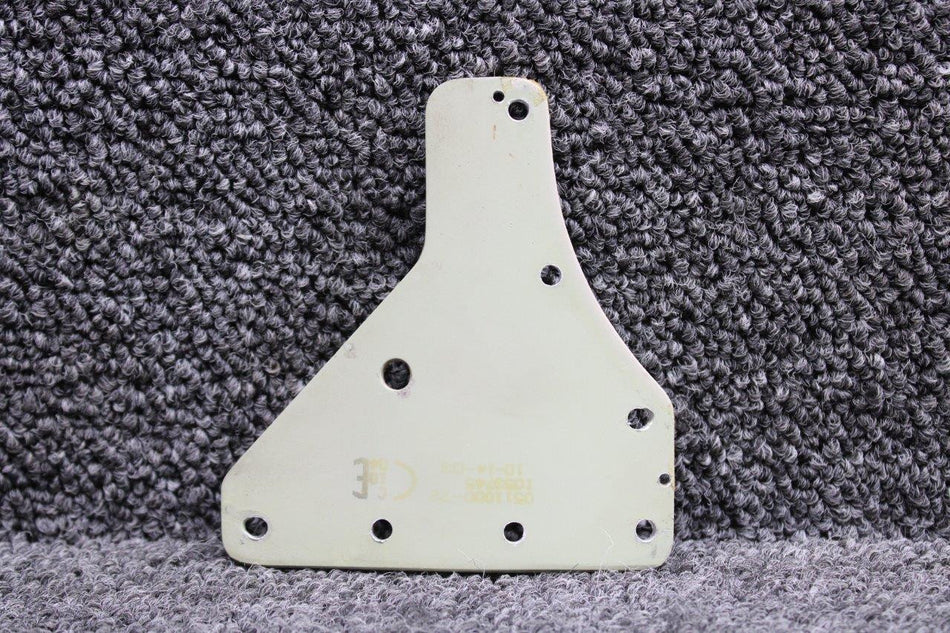 0511000-74 Cessna 172S Door Jamb Gusset Plate RH