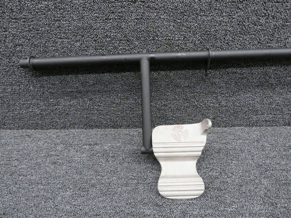 LA53274008 (FSO: 2861114-20) Columbia 400 Crossover Tube Rudder Pedal RH