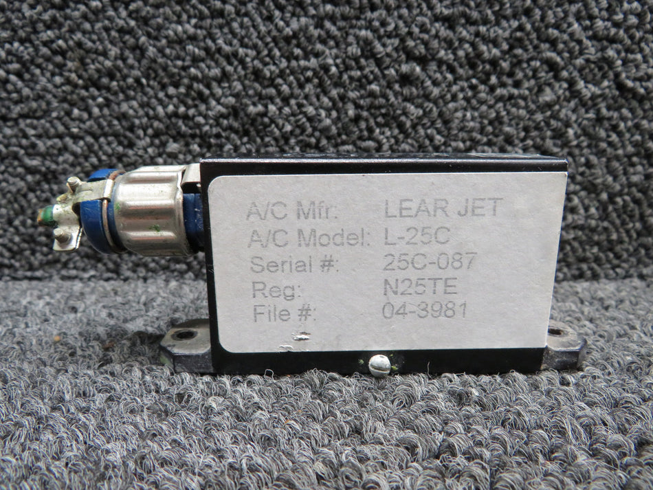 4-8015-01 LearJet FC-110 Lateral Accelerometer (Volts: 26)