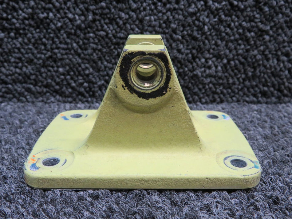 206-001-330-001 Bell 206B Pivot Support Assembly