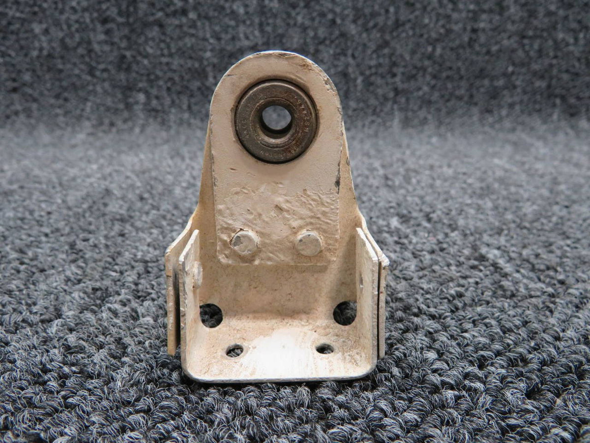 0731100-8 Cessna Hinge Horizontal Outbd (M17) BAS Part Sales | Airplane Parts