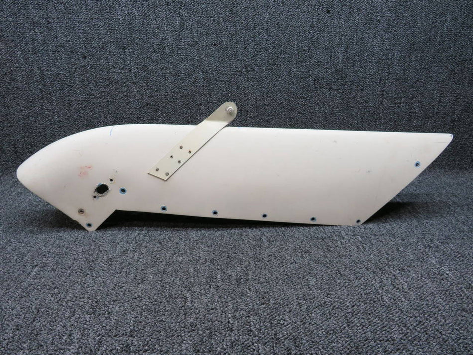 1571011-1 Cessna T337G Upper Vertical Fin Tip Assembly W/ Antenna LH (Colored)