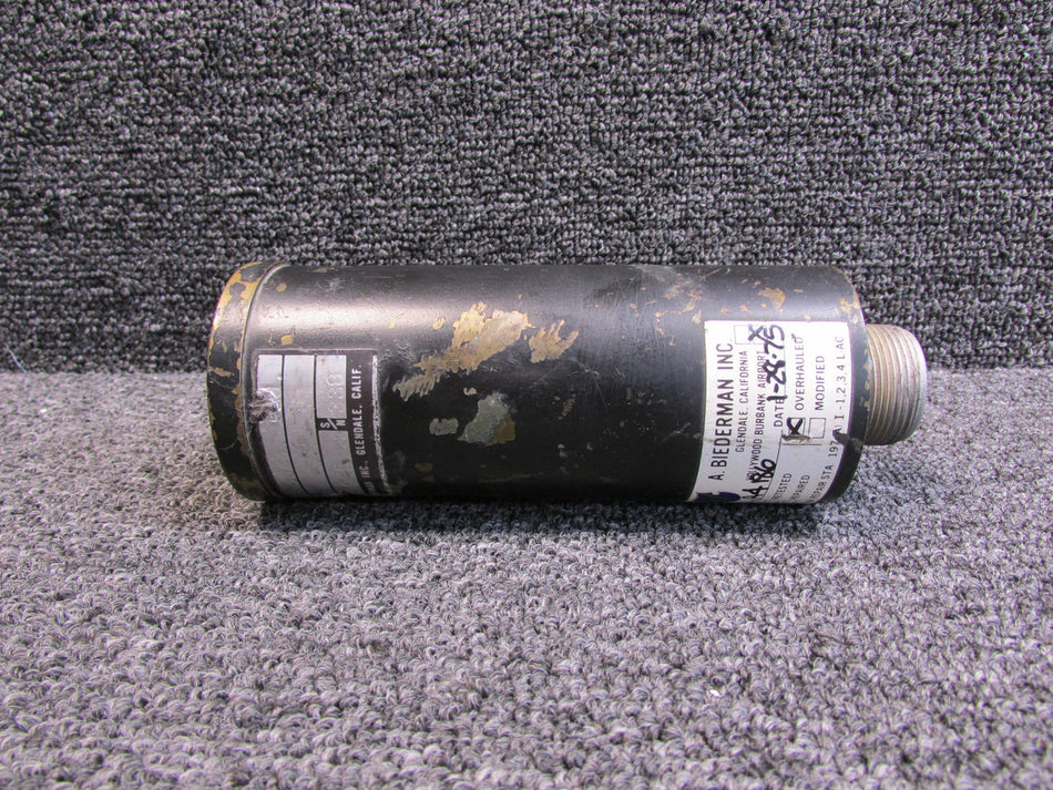 S-208-5 LearJet Dual Oil Pressure Indicator (Cracked Face and Dented Body)