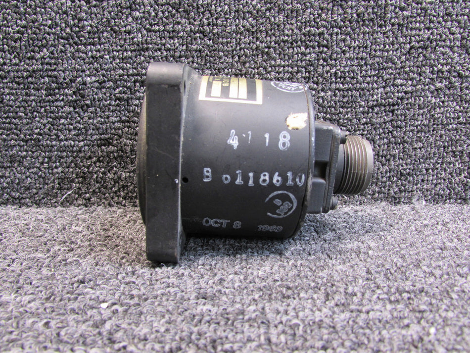 19B428-1 (Alt: 18-380011-1) A.I.D Fuel Quantity Indicator (Broken Needle) (Core)