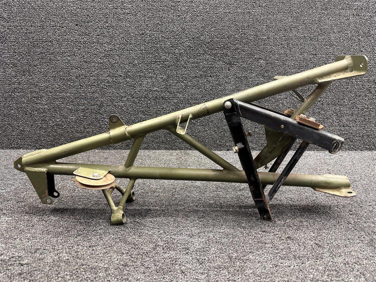 Piper Aircraft Parts 24590-000 Piper PA24-400 Wing Main Spar Center Support Assembly