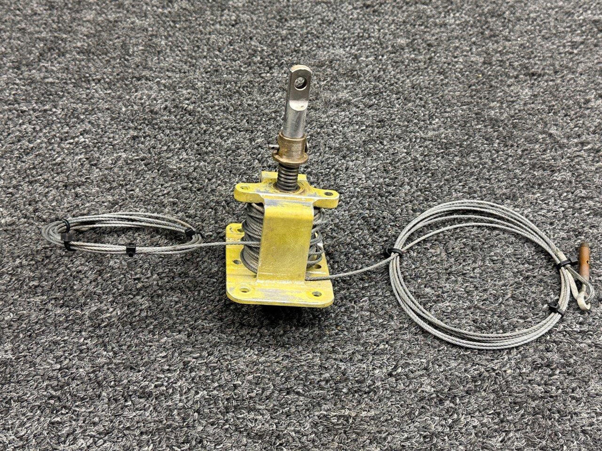 Piper Aircraft Parts 22864-000, 20834-005 Piper PA24-400 Stabilator Trim Tab Control Screw Assembly