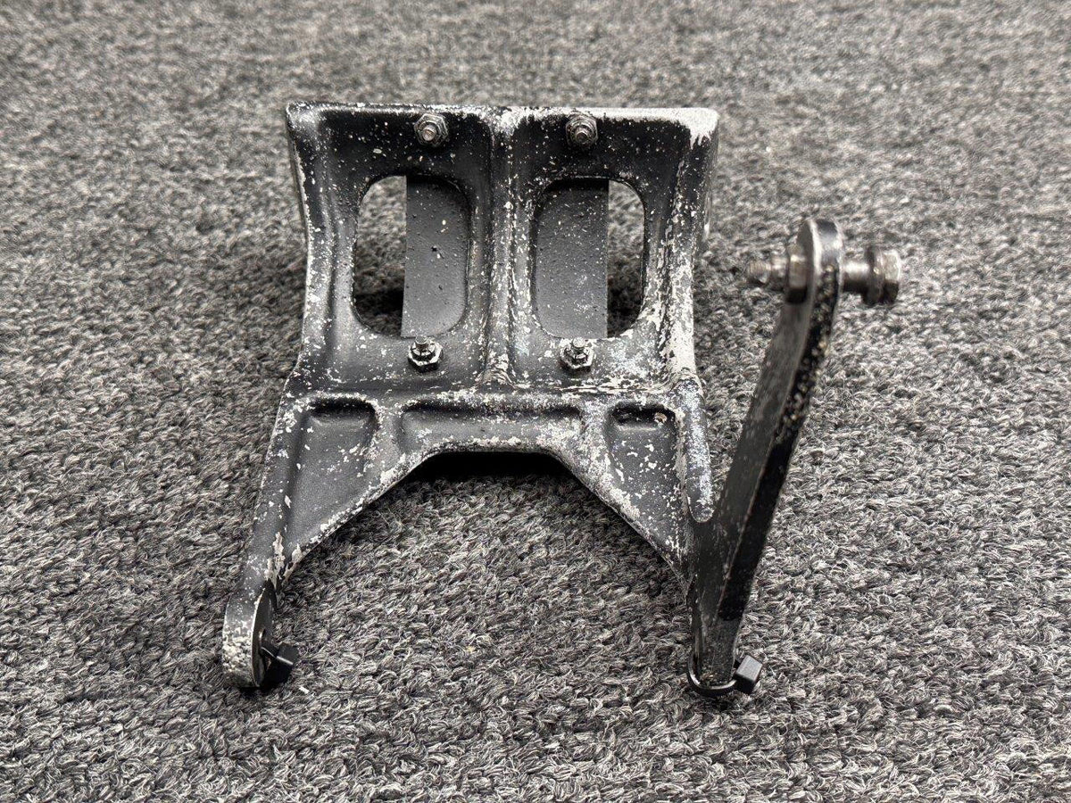 Piper Aircraft Parts 24561-000 Piper PA24-400 Nose Gear Door Actuator Bracket Assembly