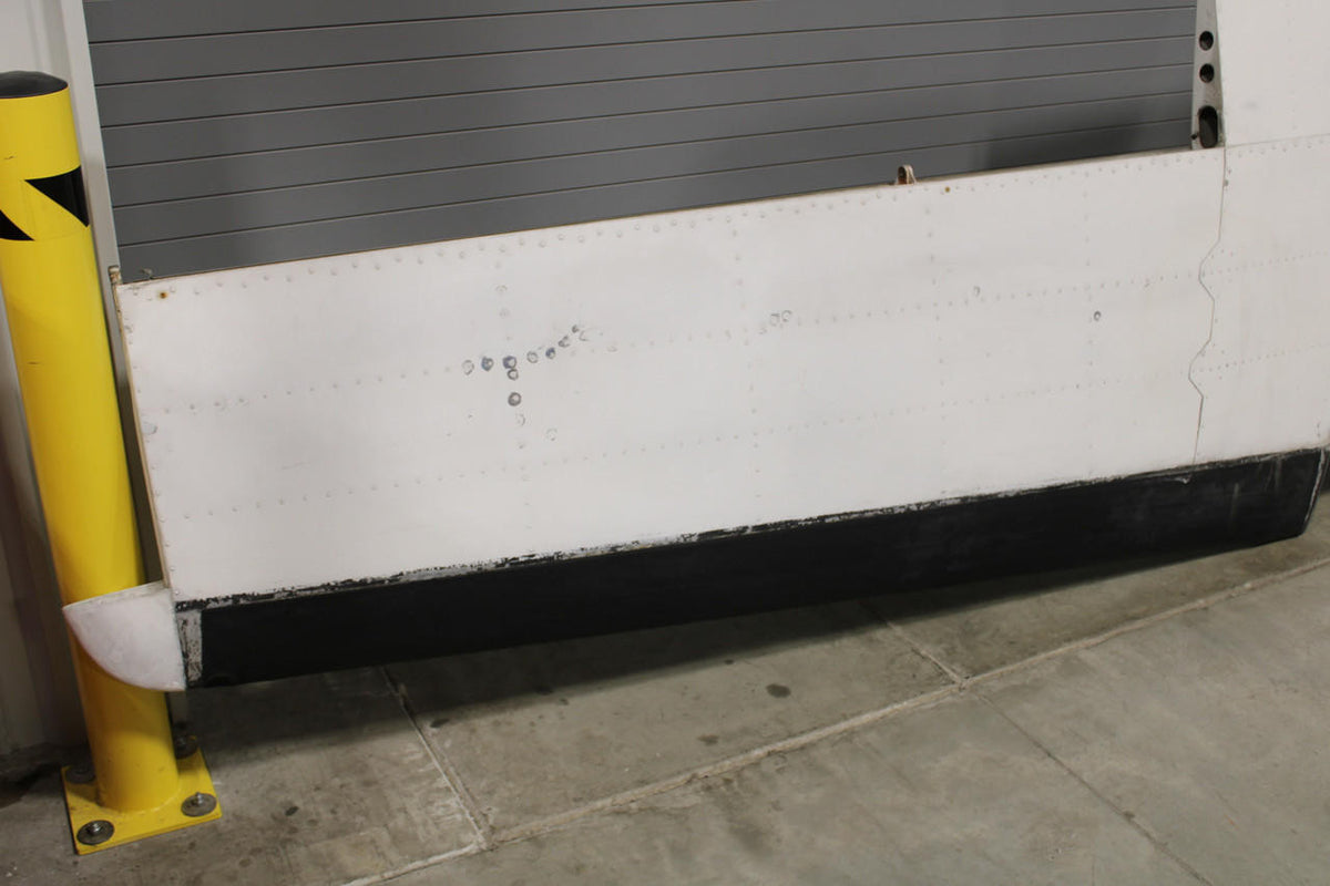 Cessna Aircraft Parts 5032000-17 (Use: 5032000-25) Cessna 401A Horizontal Stabilizer with De-Ice Boot