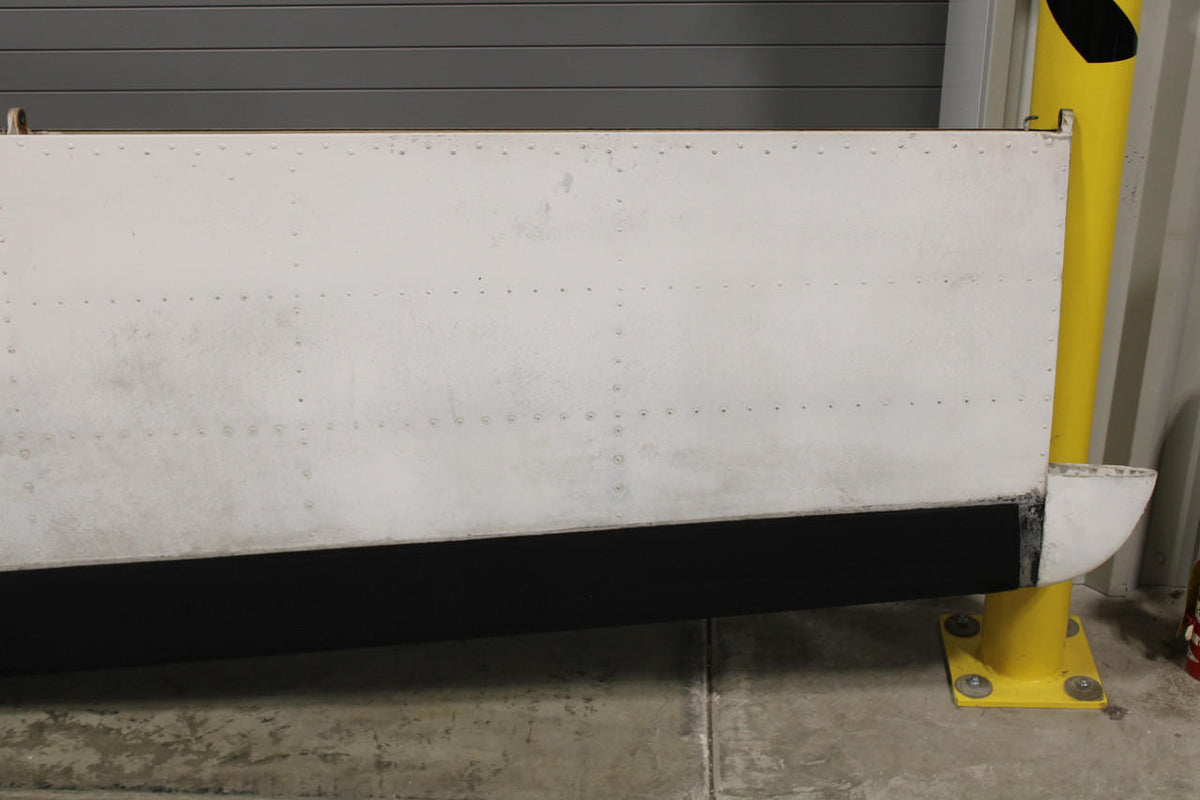Cessna Aircraft Parts 5032000-17 (Use: 5032000-25) Cessna 401A Horizontal Stabilizer with De-Ice Boot