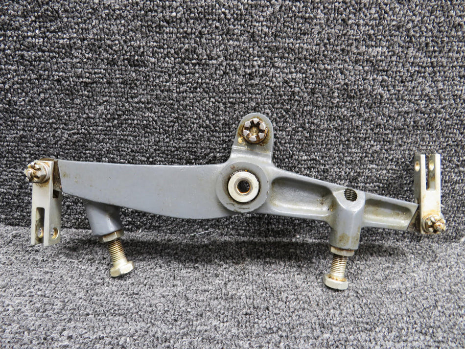 Beechcraft 35-521158 Beechcraft 35-33 Aileron Control Bell Crank Assembly RH