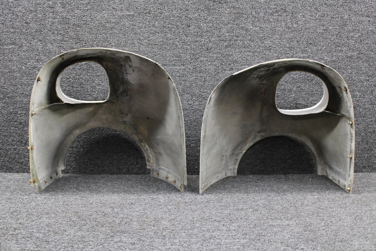 Cessna Aircraft Parts 0851202-7, 0851202-8 Cessna 401A Engine Nose Cap Assembly Inbd and Outbd Set
