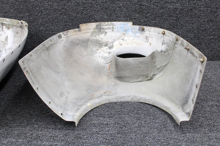 Cessna Aircraft Parts 0851202-7, 0851202-8 Cessna 401A Engine Nose Cap Assembly Inbd and Outbd Set