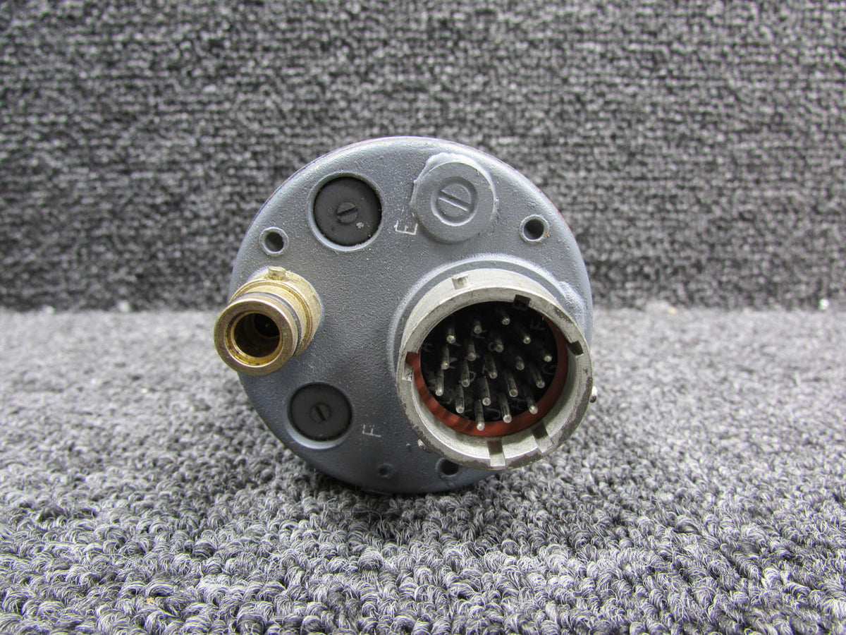 Gull Airborne 200-020-001 Gull Airborne Fuel Quantity Indicator 115VAC (Chipped Face)