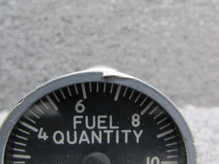 Gull Airborne 200-020-001 Gull Airborne Fuel Quantity Indicator 115VAC (Chipped Face)