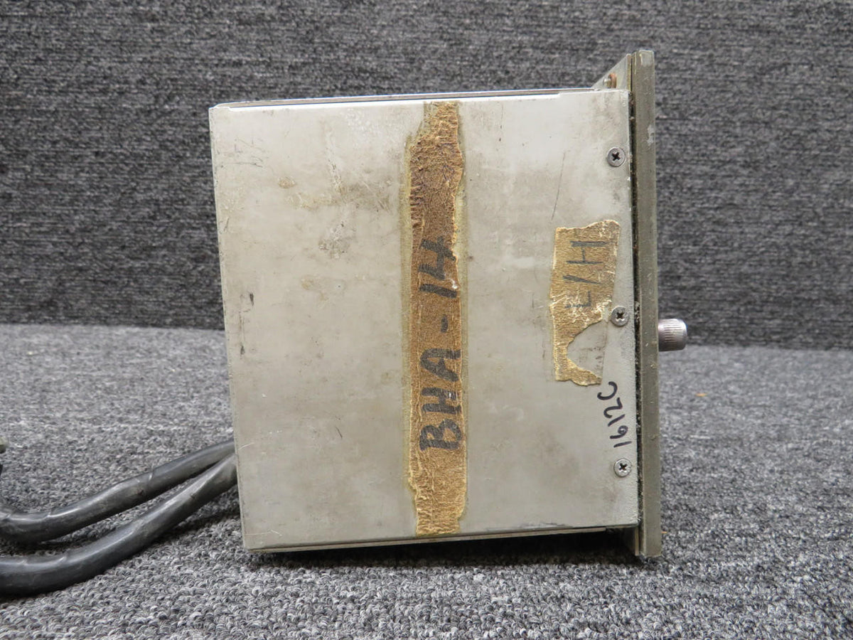 Smiths M-1035-K-6 Smith Audio System (28V) (Broken Button)