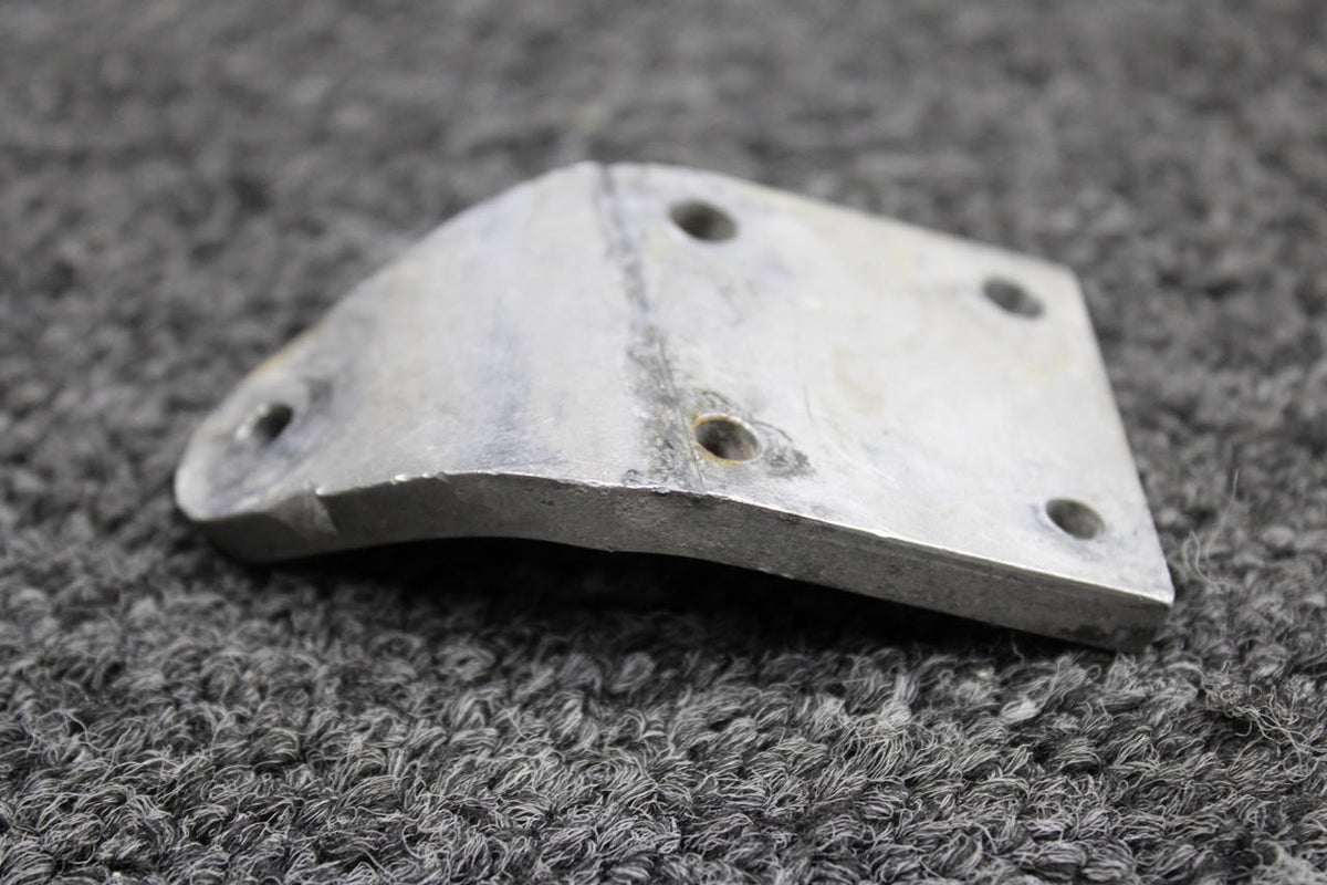 Cessna Aircraft Parts 5011109-2 Cessna 401A Lower Cabin Door Chain Fitting Upper