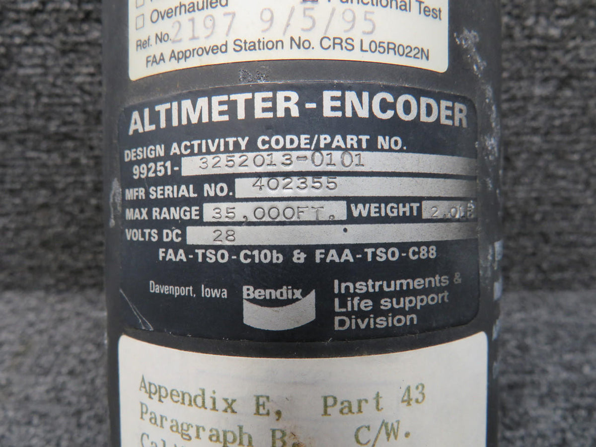Bendix 99251-3252013-0101 Bendix Encoding Altimeter (28V)